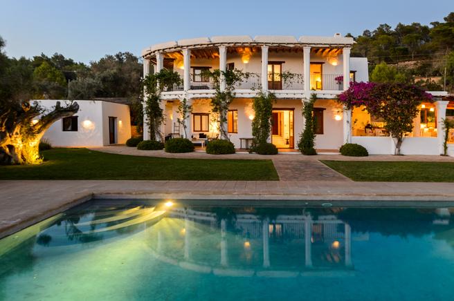 Marvellous Elegant Villa with private pool in Sant Llorenç de Balàfia, Ibiza