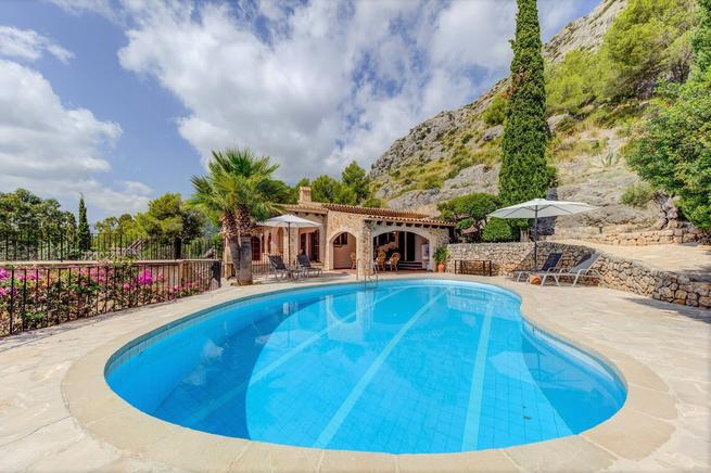 Spectacular villa La Fuente in Cabo Formentor