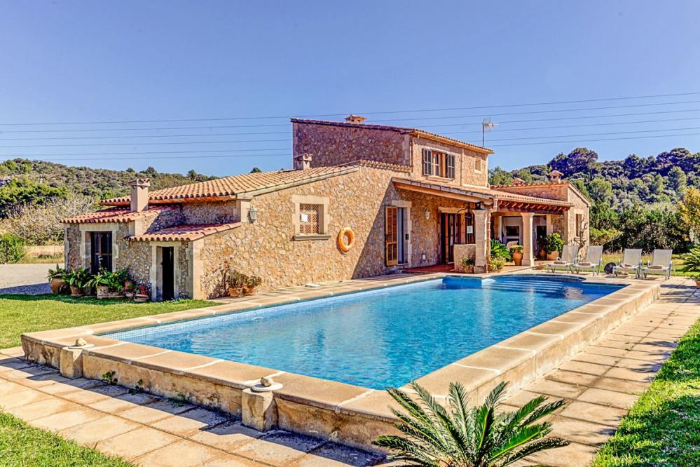 Villa Olivellas ideal luxury villa to rent for couples in Puerto Pollensa