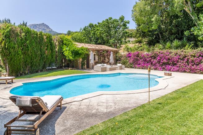 Beautiful family villa for rent in the Majorcan town of Puigpunyent.