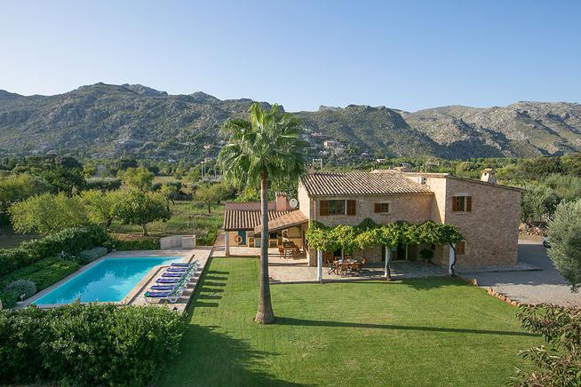 Countryside villa located in Pollensa. North of Mallorca