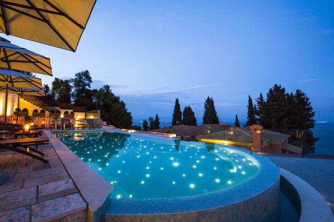 Beautiful Villa with sea view and stars-pool for rent in Achilleio, Corfú, Greek island