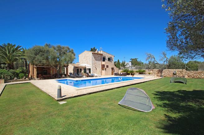 Holiday Can Paco estate with swimming pool in Santanyi, Mallorca