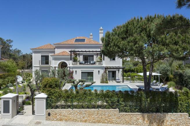 Contemporary villa rental in Algarve, Faro