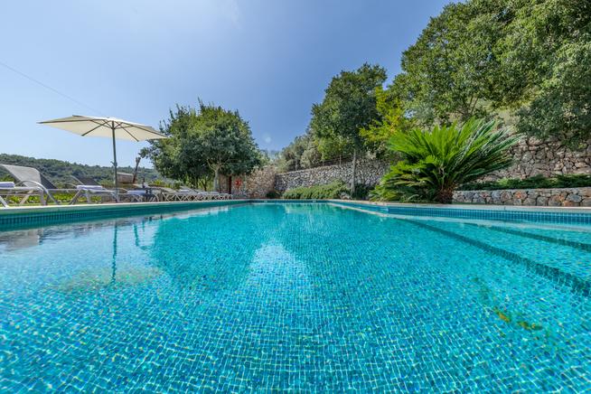 Villa Aura - spectacular Mallorcan style villa perfect for families in Pollença