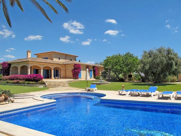 Fantastic and luxurious villa located between Cala dOr and Porto Petro, Majorca