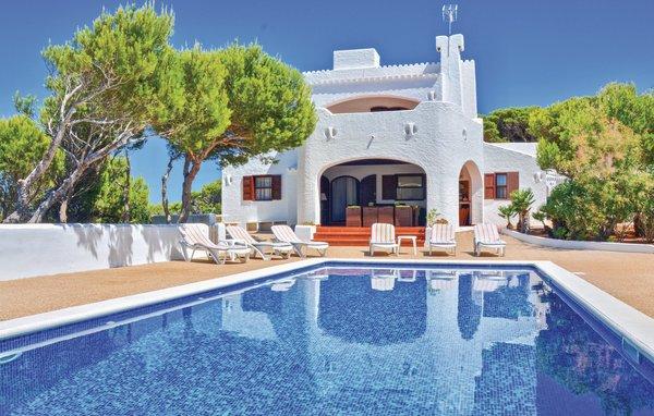 Beautiful country house for holiday rental located in Cala Morell, Menorca