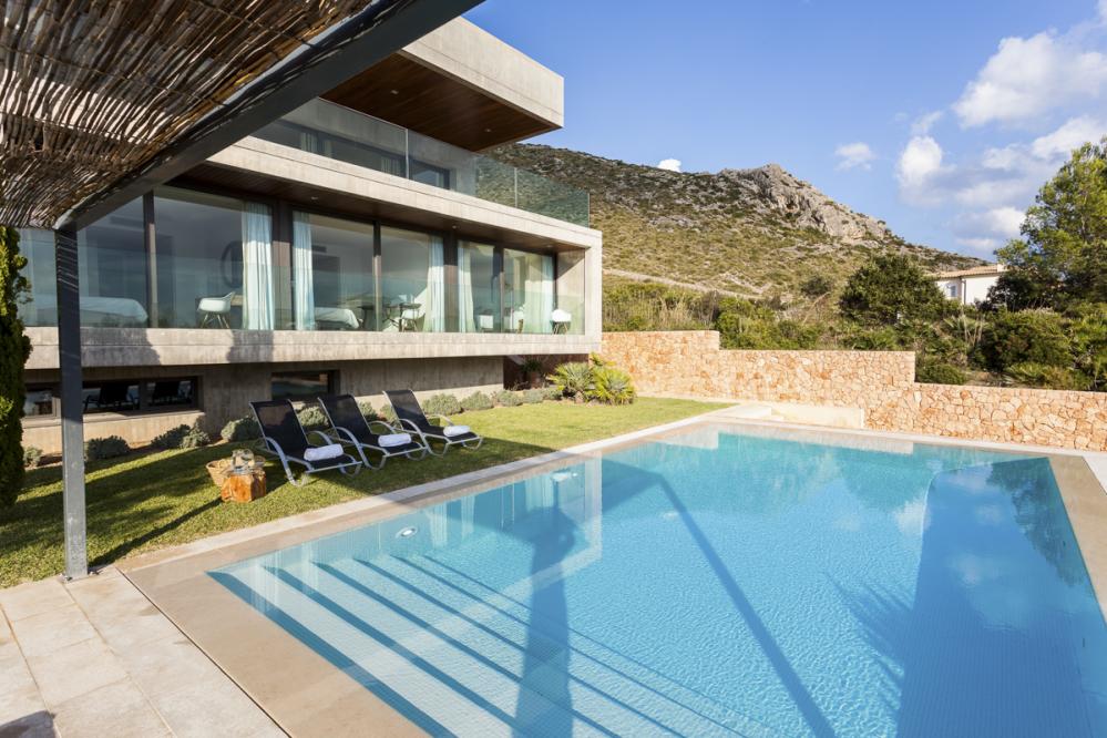 Puerto Deluxe fantastic Holiday Villa in Fabulous Location, Majorca