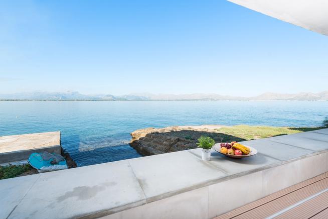 House located in the fantastic bay of Alcudia