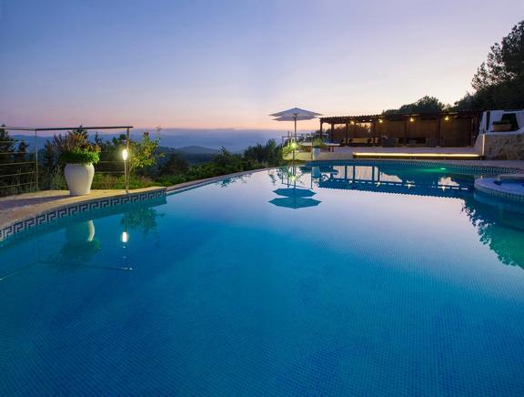 Large villa for rent in San Antonio Abad, Ibiza