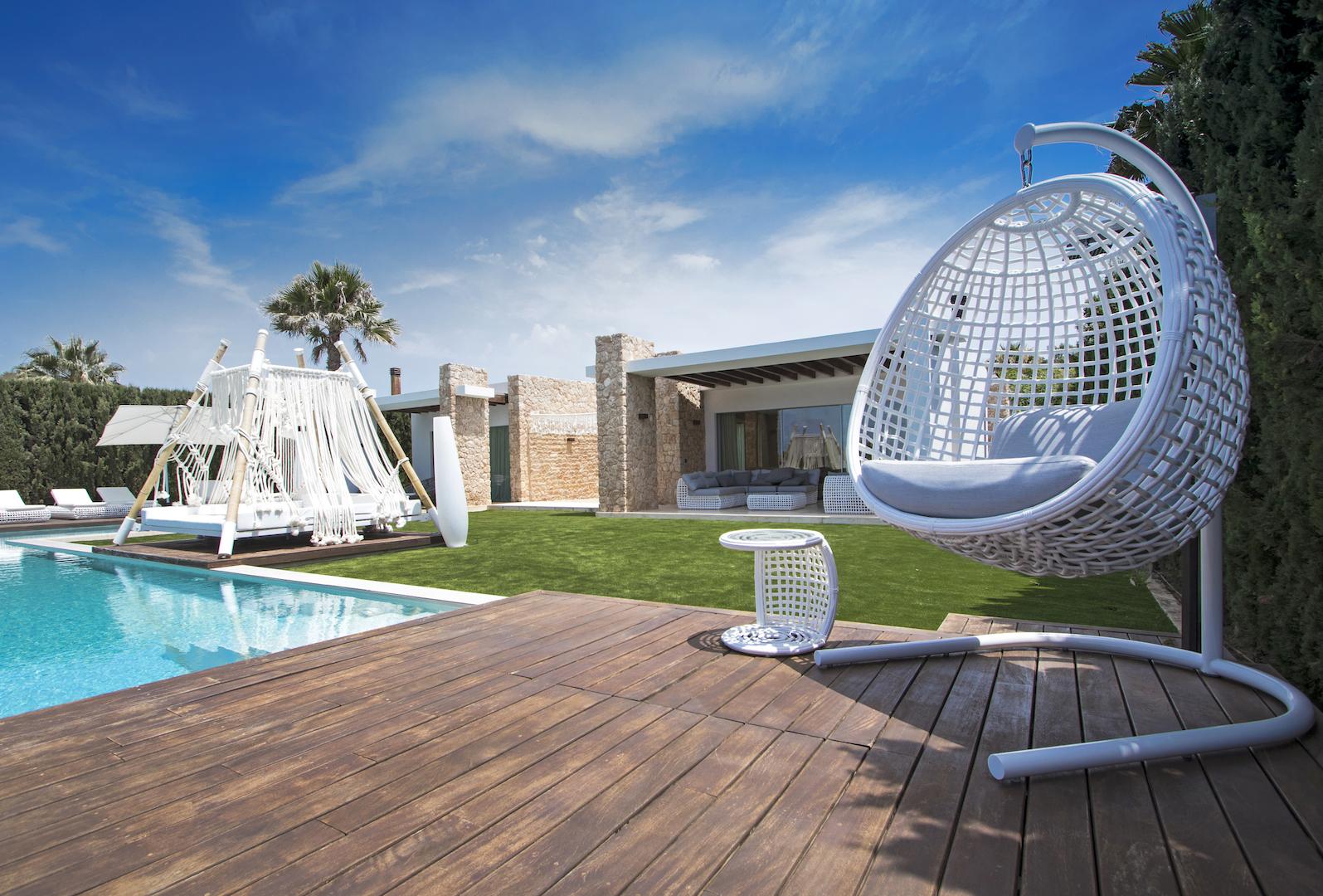 Holiday luxury villa with swimming pool in Ibiza, San Jose, Cala Conta - Villa Mykonos