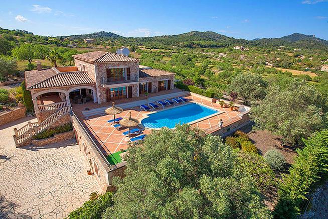 Holiday luxury villa in Alqueria Blanca, Cala dOr, Majorca