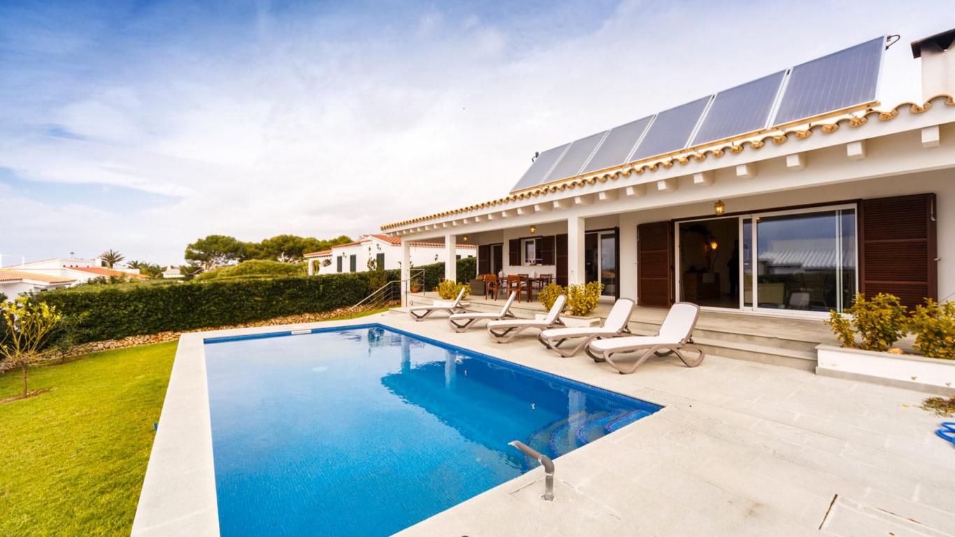 Holiday villa rental in Menorca - Villa Solkeda