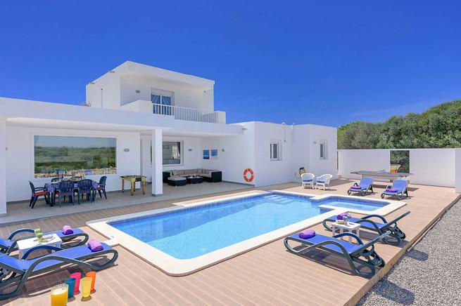 Peaceful & Pretty luxury villa in Binibequer, Menorca