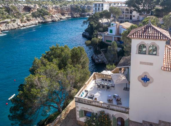 Seafront villa for rent in Cala Figuera, Santanyi