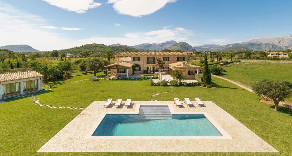 Villa Adelina - Romantic & luxury finca rentals in Pollensa, Spain