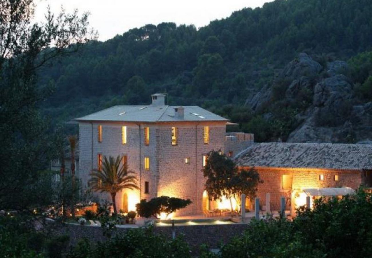 Cas Hereu is a Holiday Villa in Sóller, Mallorca