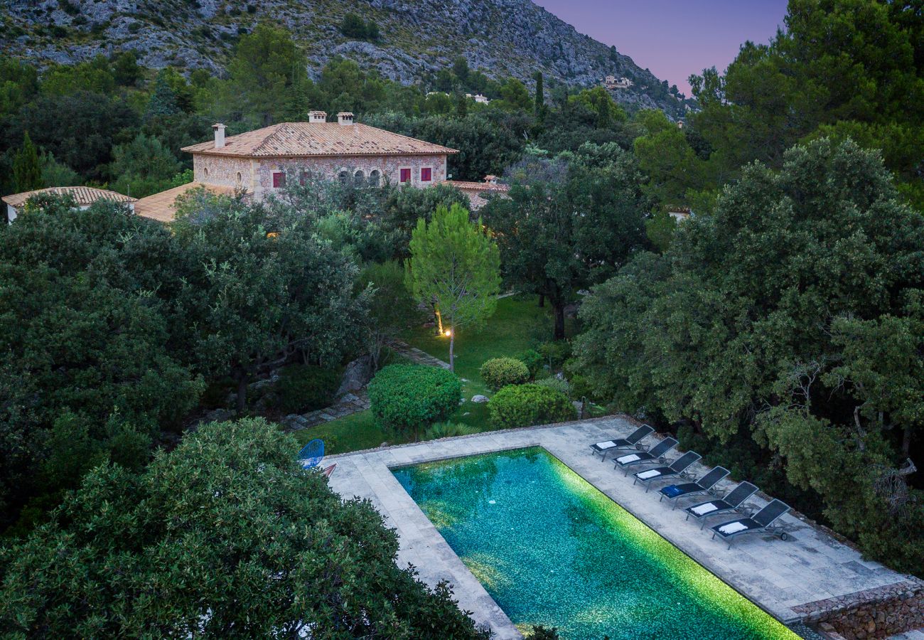 Ternelles Gran is a Holiday Villa in Pollensa, Mallorca