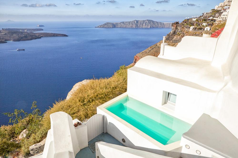 Marvellous Villa in Santorini seafront and volcano views.
