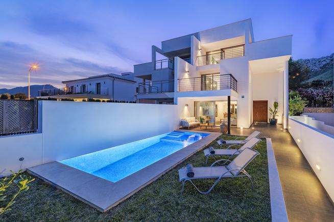 Stylish Modern Villa with private pool in Puerto Pollensa, Mallorca