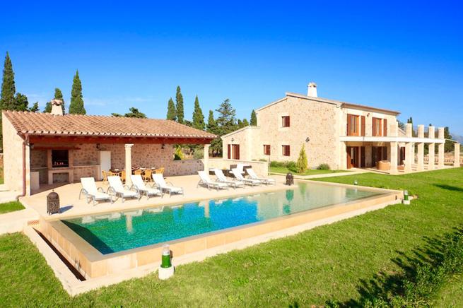 Splendid Country House with private pool in Puerto Pollensa, Mallorca