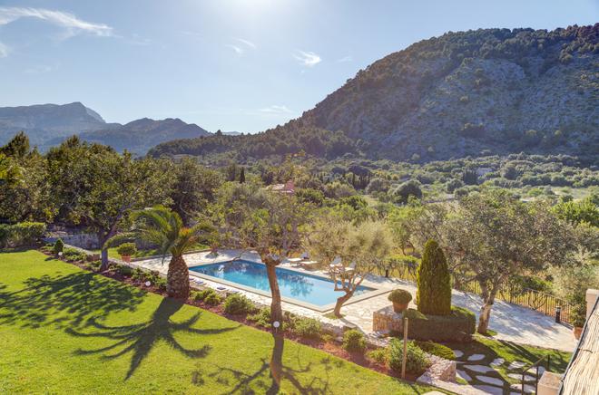 Finca with pool Can Muscaroles in Pollensa
