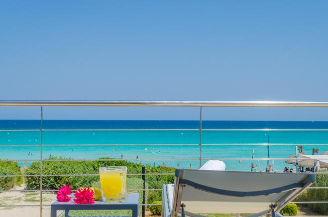 Beachfront villa with panoramic ocean views in Playa de Muro