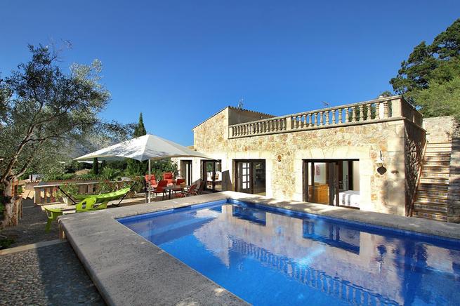 Can Xino Antigua is a Luxury Holiday Villa in Pollensa.