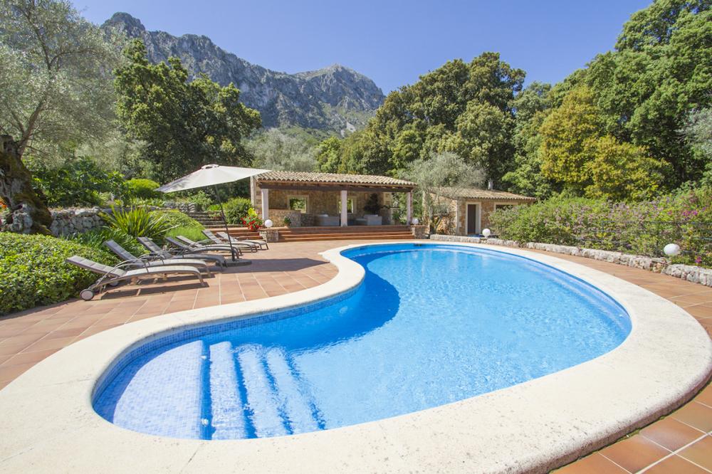 Villa Alona beautiful private villas with pool to rent in Pollensa
