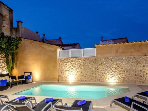 Cozy town house for rent in Pollensa old town, Mallorca