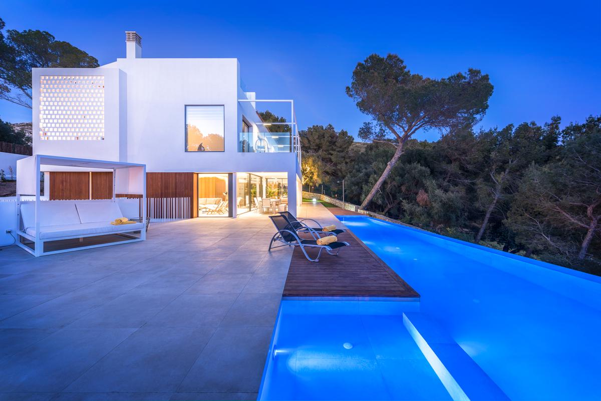Deluxe Cielo Villa to rent in Bonaire with private pool, Majorca