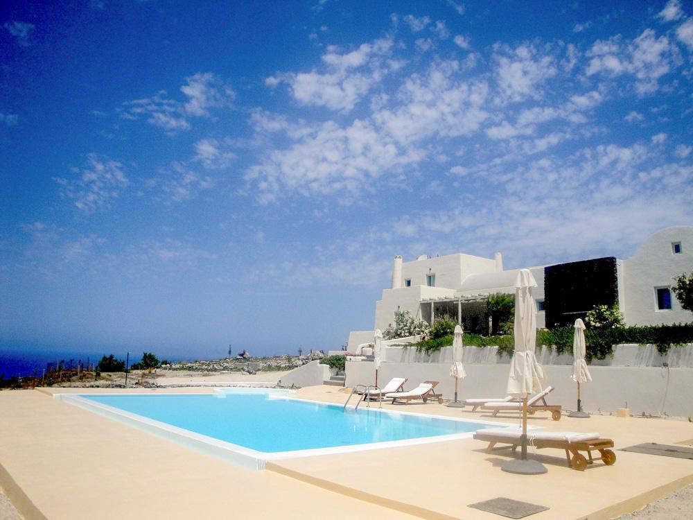 Idyllic super villa for rent for large families or groups, Santorini