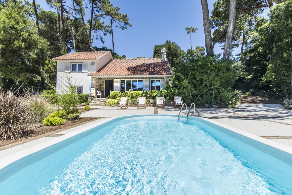 Villa Blosca is a perfect family house in Lisbon to rent, Portugal