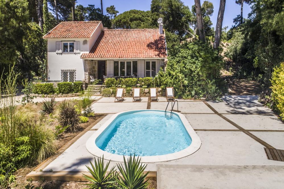 Villa Blosca is a perfect family house in Lisbon to rent, Portugal