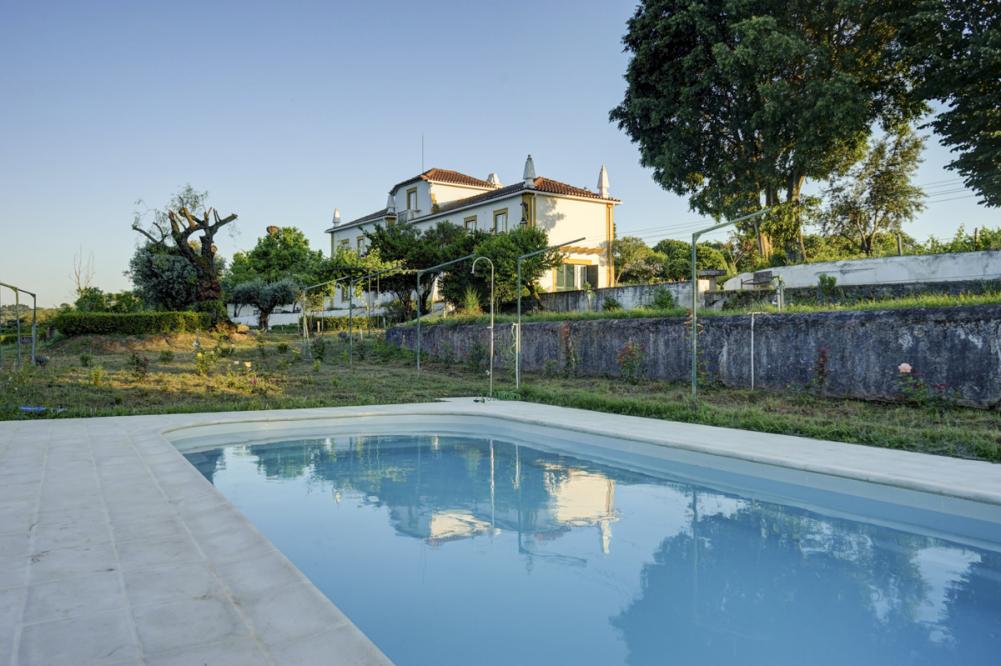 Villa Tabitha is a holiday historic house for rent in the incredible city of Lisbon, Portugal