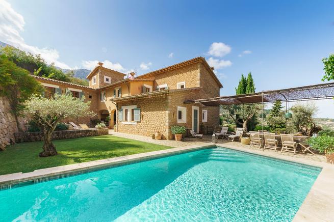 Exclusive Luxury villa to rent in Deia, Mallorca