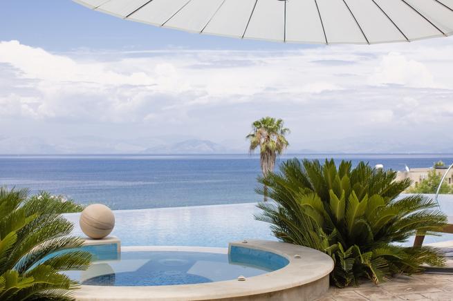 luxury villa with swimming pool Messongi, Corfú, Geek Island
