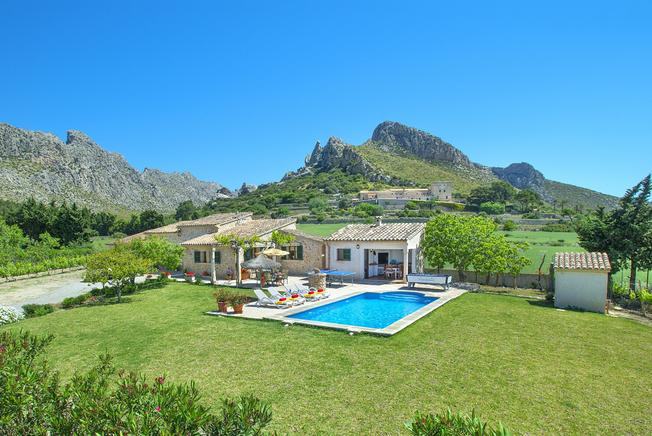 Villa Moya is a charming holiday house in Mallorca Puerto Pollensa, Spain