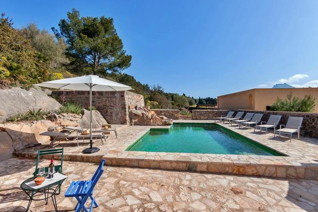 Villa Clara is perfect for rent in Puerto Pollensa is near of the Cala San Vicente
