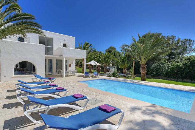 Holiday luxury villa rental in Santanyi, Mallorca