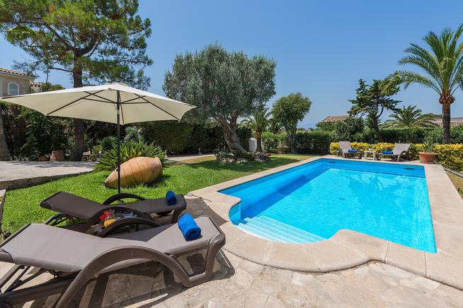 Marvellous holiday villa with private pool to rent in Alcudia, Mallorca