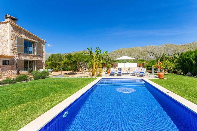 Holiday villa in Puerto Pollensa is a perfect child friendly house. Mallorca