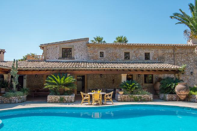 Mallorca holiday villa rental in Pollensa, Spain