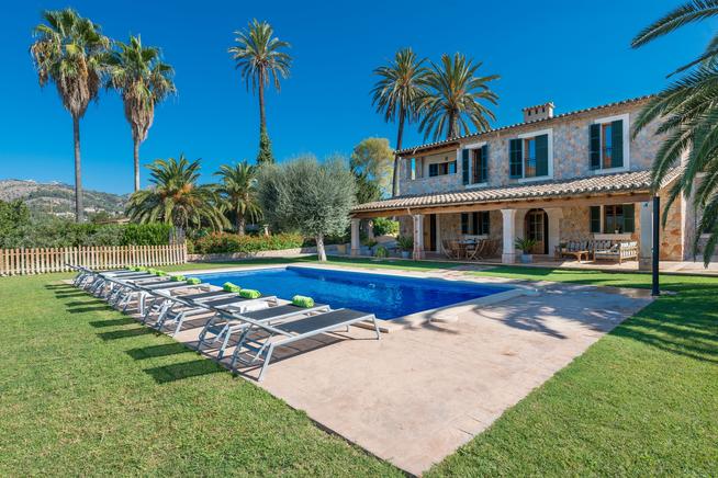 Impressive stoned facade finca with private pool and views in Palma de Mallorca
