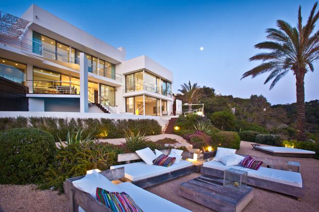 A stylish villa to rent with beautiful sea and sunset views. Ibiza