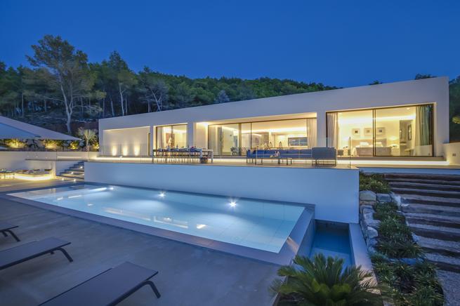 Modern, stylish, elegant five bedroom holiday villa in Ibiza