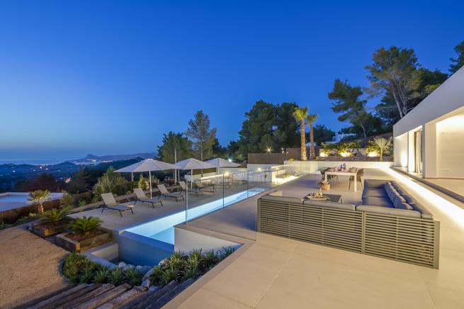 Modern, stylish, elegant five bedroom holiday villa in Ibiza