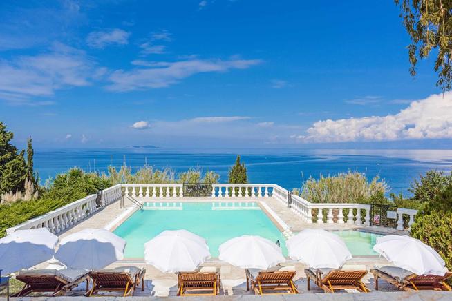 Stunning retreat villa rental in Agios Ioannis, Corfú, Greece