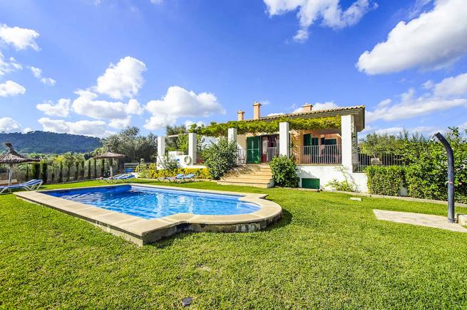 Phenomenal Country House with private pool in Puerto Alcudia, Mallorca