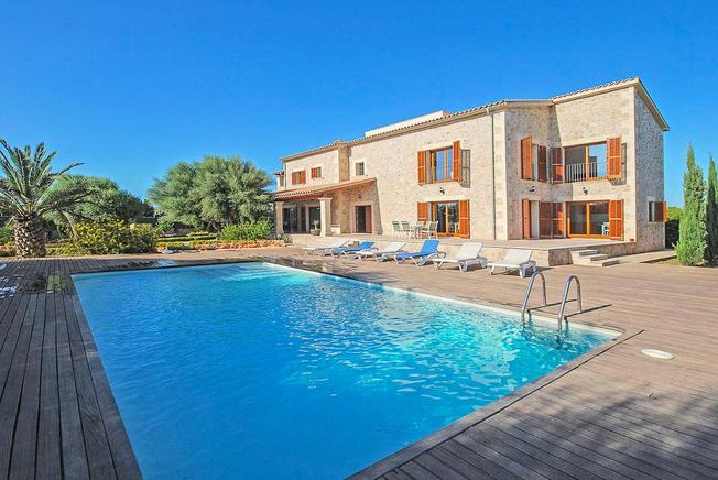 Holiday country homes with swimming pool in Mallorca